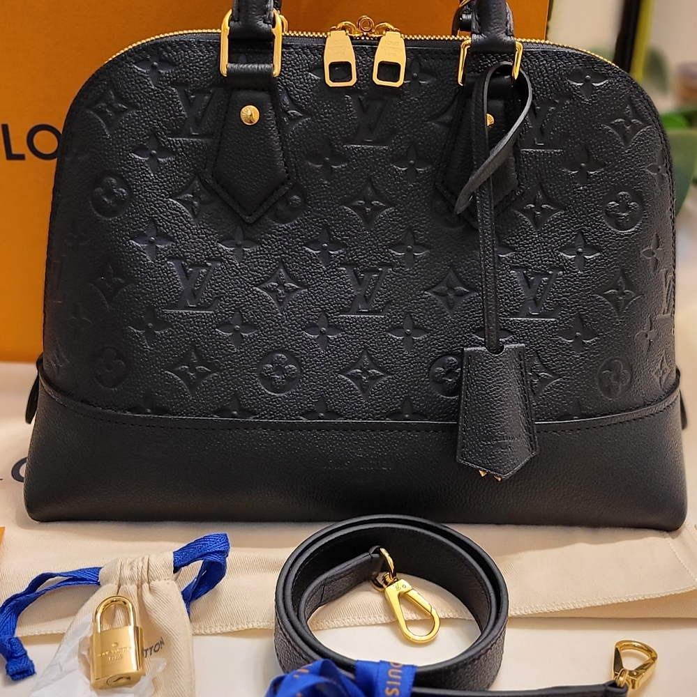💖 New Louis Vuitton Neo Alma Pm empreinte leather bag.